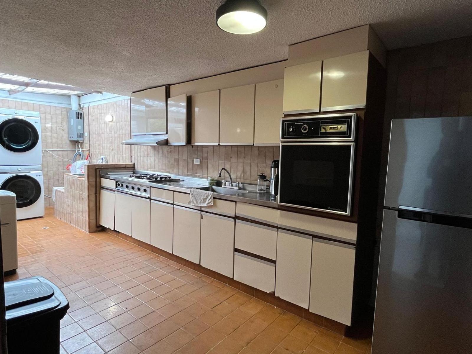 Casa De Huespedes Pontevedra - 1 Cuadruple, Y 2 Dobles, Cerca A La Clinica Shaio, Pontevedra Privatunterkunft Bogotá